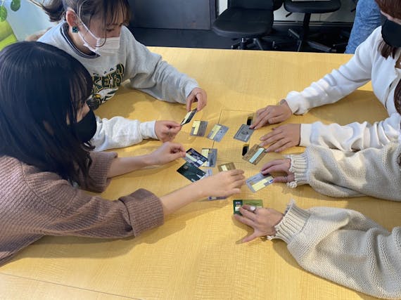 かっこいい大人に贈るクレジットカードランキング ステータス ランク デザイン おすすめクレジットカード比較 クレジットカード おすすめクレカランキング 比較情報メディア